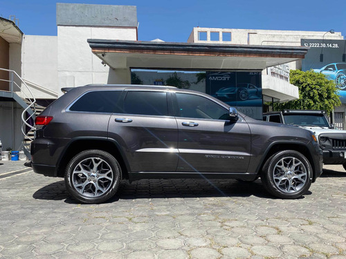 Imagen 9 de 13 de Jeep Grand Cherokee 2020 3.7 Limited Lujo 3.6 4x2 At