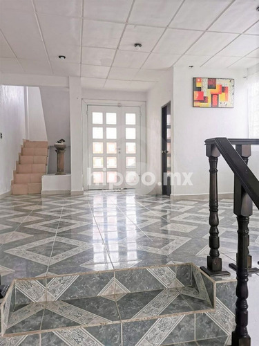 Casa En Renta En Cacalomacan Centro