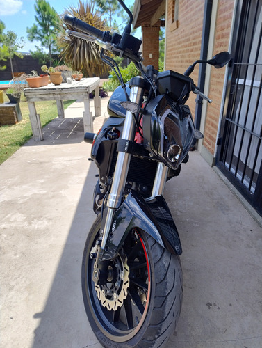 Vendo Mi Benelli 302s, 2022 Bicilíndrica! Excelente Estado.