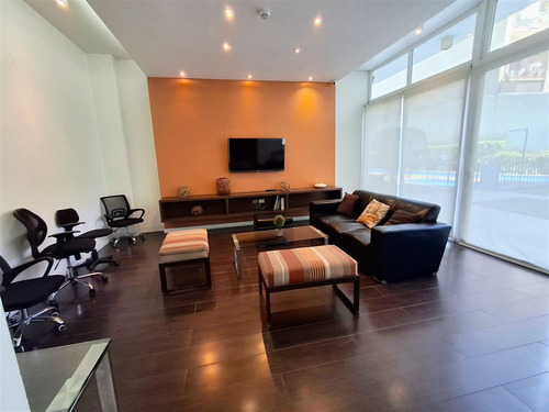 Departamento En Venta De 2 Dorm. En Santiago