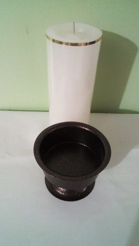 Imagen 3 de 4 de 1 Vela En Parafina Blanco Con Base Y Otra Sin Base