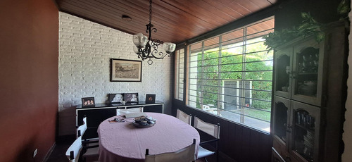 Casa - Don Torcuato - Triángulo
