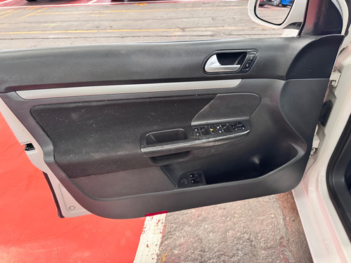 Volkswagen Bora 2.0 Style Active Tiptronic At