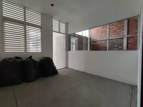 Bodega En Arriendo En Once De Noviembre. Cod A16368