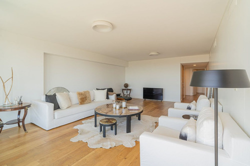 Venta 3 Ambientes Con Dependencia Y Cochera