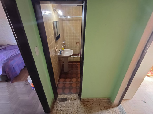 Casa En Venta. Lanus, Remedios De Escalada.