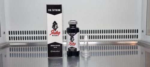 Imagen 2 de 3 de Tinta De Tatuajes Skully's Mega Black / 30ml X 3 Unidades