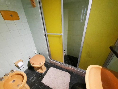 Imagen 10 de 13 de Venta Apartamento 2 Dormitorios Y 2 Baños, Piso Alto, Bien Ubicado, Muy Luminoso!