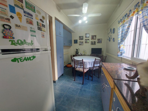 Hermoso Triplex En Caballito Con Cochera