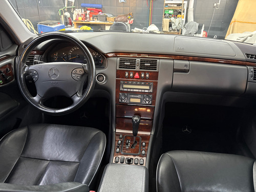 Mercedes-Benz Clase E 2.6 E240 Elegance Plus At