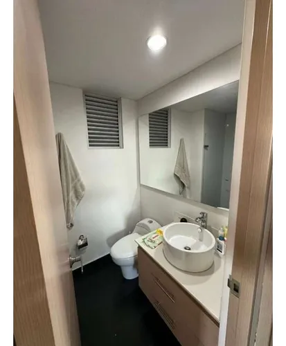 Rhbr-11895 Apartamento Piso 7 (poblado, Los Balsos)