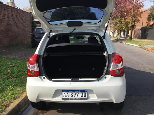 Toyota Etios 1.5 Xs
