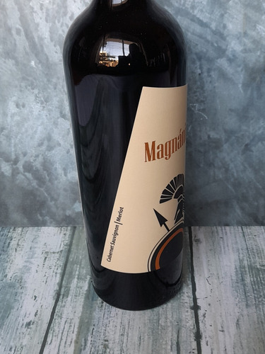 Vino Uva Negra Magnánimo Bivarietal Merlot/cabernet X 6 Bote