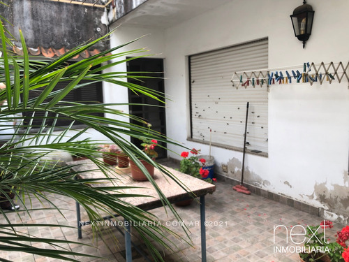 Amplia Casa En Rosario Con Espacio Para Tu Negocio Y Un Departamento Para Alquilar