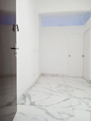 Oportunidade!!! Alugo Excelente Apartamento Na Rua Do Catete