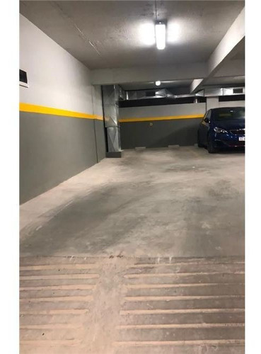 Imagen 2 de 4 de Cochera Caballito Nueva Y Amplia