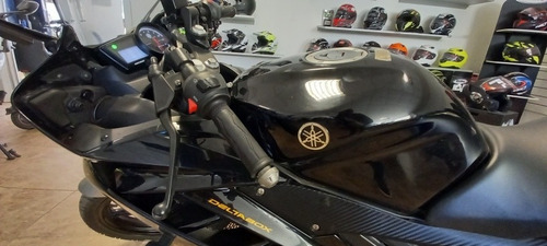 Imagen 3 de 15 de Yamaha R15 - Usado - Ahora 12/18
