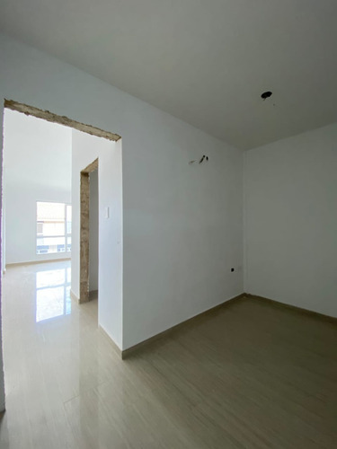 Town House A Estrenar En Obra Blanca La Esmeralda San Diego Edo. Carabobo Cumbres De La Esmeralda Tp Cod: Intth-01