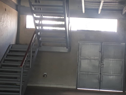 Imagen 4 de 8 de Se Alquila Local Comercial De 400m2. C.c. Platinum