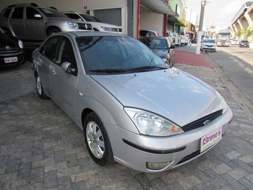 Ford Focus Sedan Ghia 2.0 16v (aut) Gasolina Automático