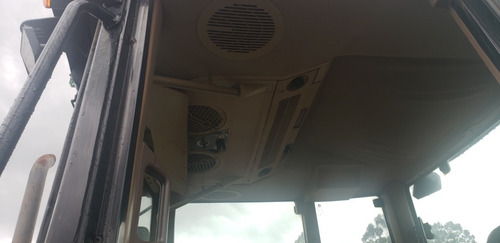 Trator Jonh Deere 4x4 6110 J - Ano 2013