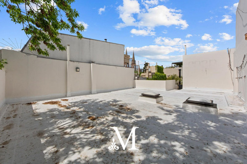 Hermosa Casa De 5 Amb En La Mejor Zona Residencial De Embajadas