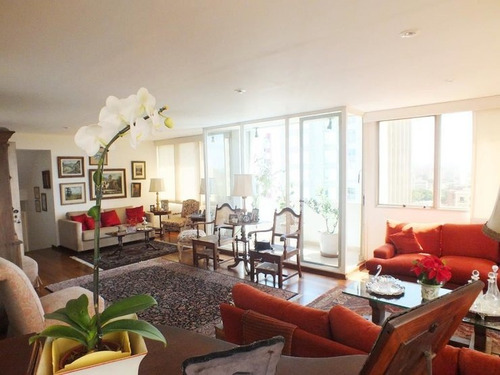 Apartamento Com 325m2 Em Andar Alto! Estuda Permuta! - 375-im62923
