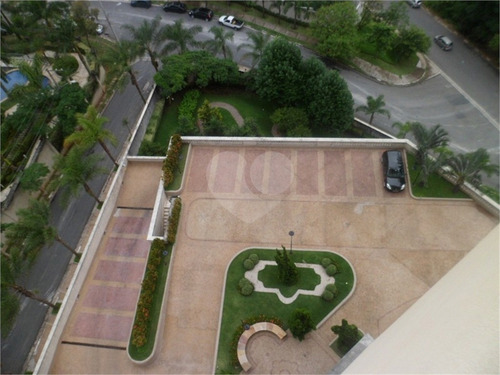 Imagem 11 de 27 de Apartamento Alto Padrão Localizado Em Rua Tranquila Nas Imediações Do Parque Burle Marx - Reo369497