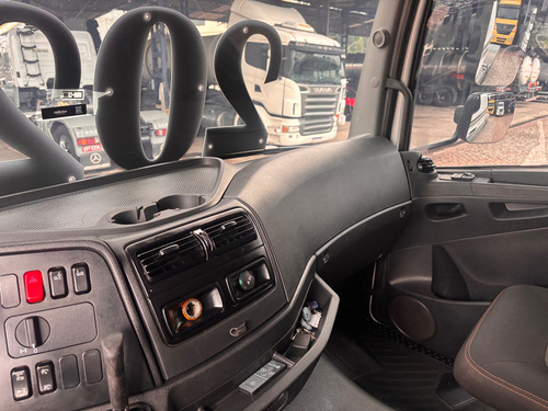Axor 2544 Ano 2022 Trucado Teto Alto Mercedes 6x2