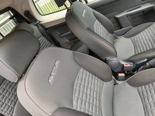 Fiat Strada 1.8 16v Adventure Cab. Dupla Flex 3p