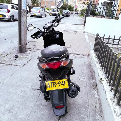 Motor: Monocilíndrico De 4 Tiempos, Ohc, Con Refrigeración P