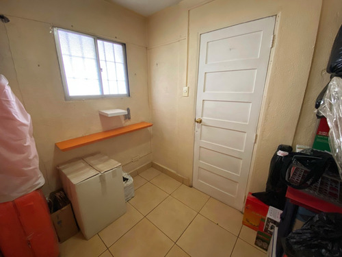 Espaciosa Casa En Venta De 4 Dormitorios