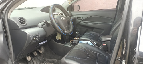 Toyota Yaris 1.5 Vvti Año 2011 4 Puertas
