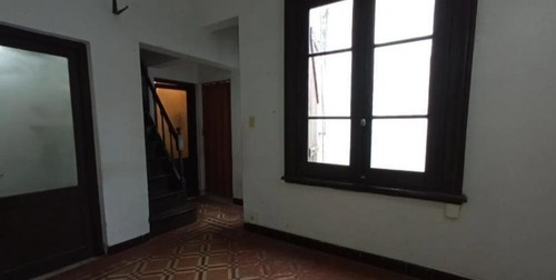 Alquiler Casa En Planta Alta Prox A 18 De Julio