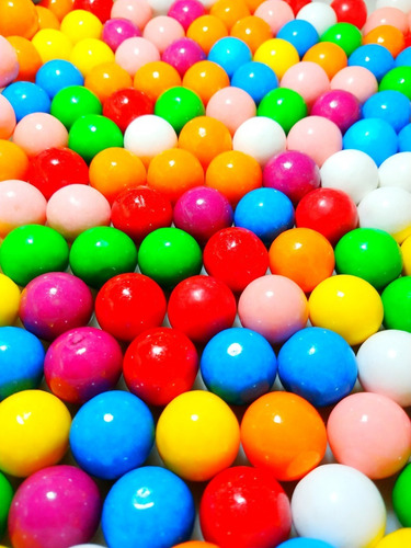 2 Maquina Bolinha + 213 Chicletes + 140 Brinde + 250 Bolinha
