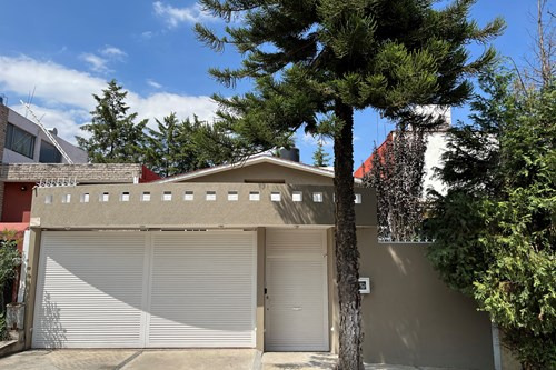 Casa En Venta Lomas De La Herradura. Doble Vigilancia. Jardín.