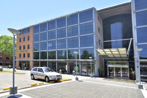 Oficinas En Excelente Estado De 200 A 1500 M2. Edificio Puerto Santo.