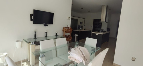 Hermosa Residencia Con Acabados De Lujo