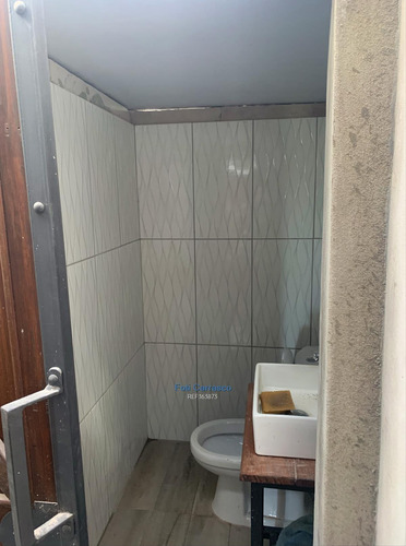 Imagen 3 de 20 de Locales En Venta 27000 Metros En Total En 4 Padrones