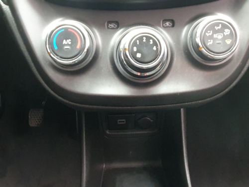Imagen 9 de 25 de Chevrolet Spark 5 Pts Hb Lt, 14l, At, A/ac R-14