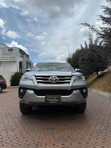 Toyota Fortuner 2.4 Diesel 