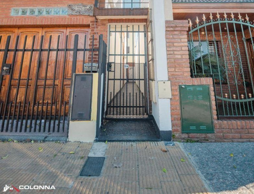 Imagen 2 de 17 de Ph De 3 Ambientes Y Medio En Muy Buen Estado!!