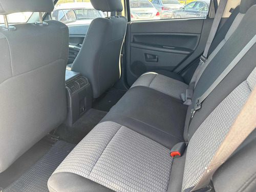 Jeep Grand Cherokee Laredo 3.6 4x4 At
