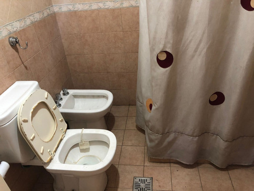 Hermosa Casa Con Pileta En Plátanos