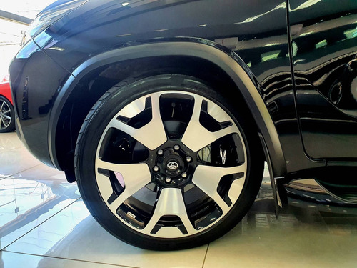 Imagem 3 de 15 de Toyota Hilux Sw4 2.8 Srx Diamond 4x4 7 Lugares 16v Turbo