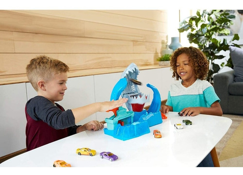 Imagen 5 de 9 de Pista Hot Wheels Ataque Tiburon