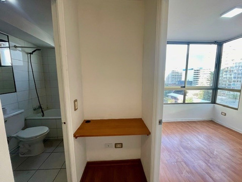 Arriendo Depto 2 Dorm. En Calle Santa Isabel