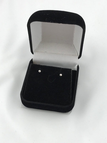 Imagem 4 de 4 de Brinco Bolinha 2 Mm Bebê , Tarracha Baby 2º Furo Prata 925