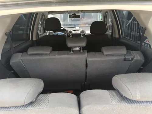 Kia Carens 2.0 Rondo Ex