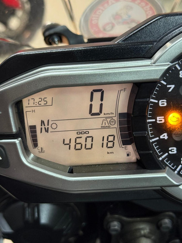 Triumph Tiger 800 Xcx
